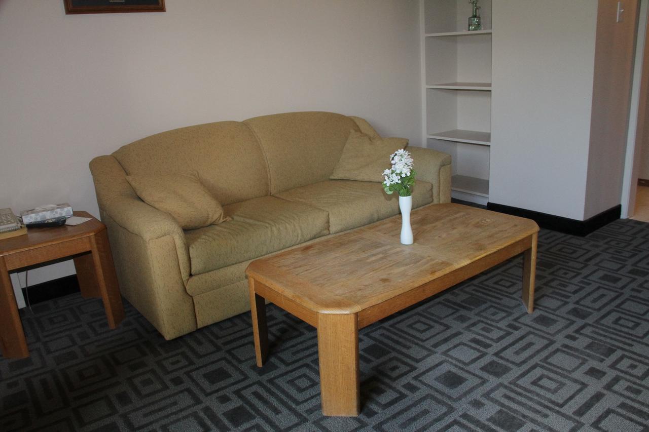 Garden Court Motel Manning Buitenkant foto